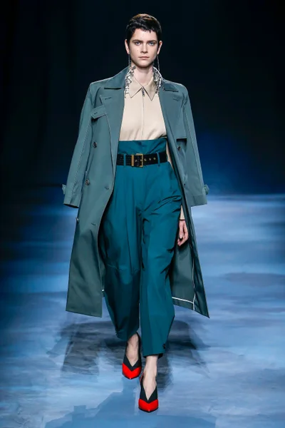 Look 3